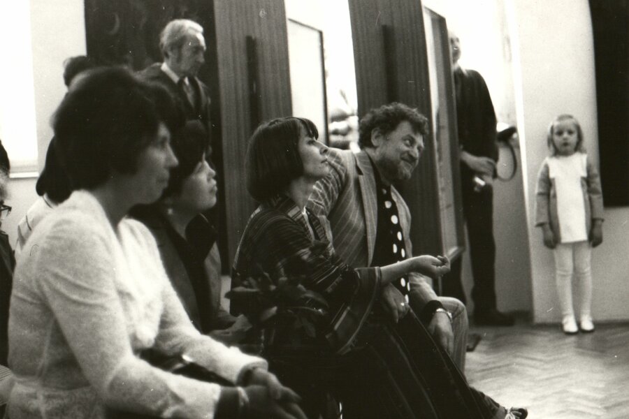 Zprava: J. Bejček, pí Brousková, Liki Sun